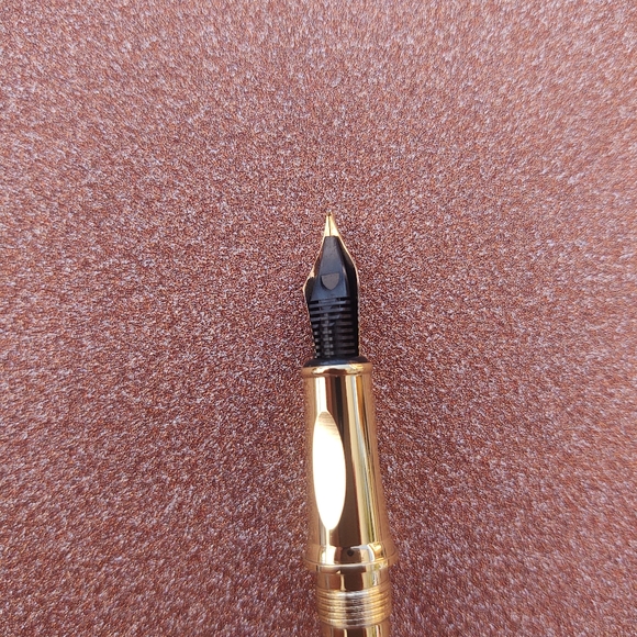 Fountain Pen - Picture 4 of 12